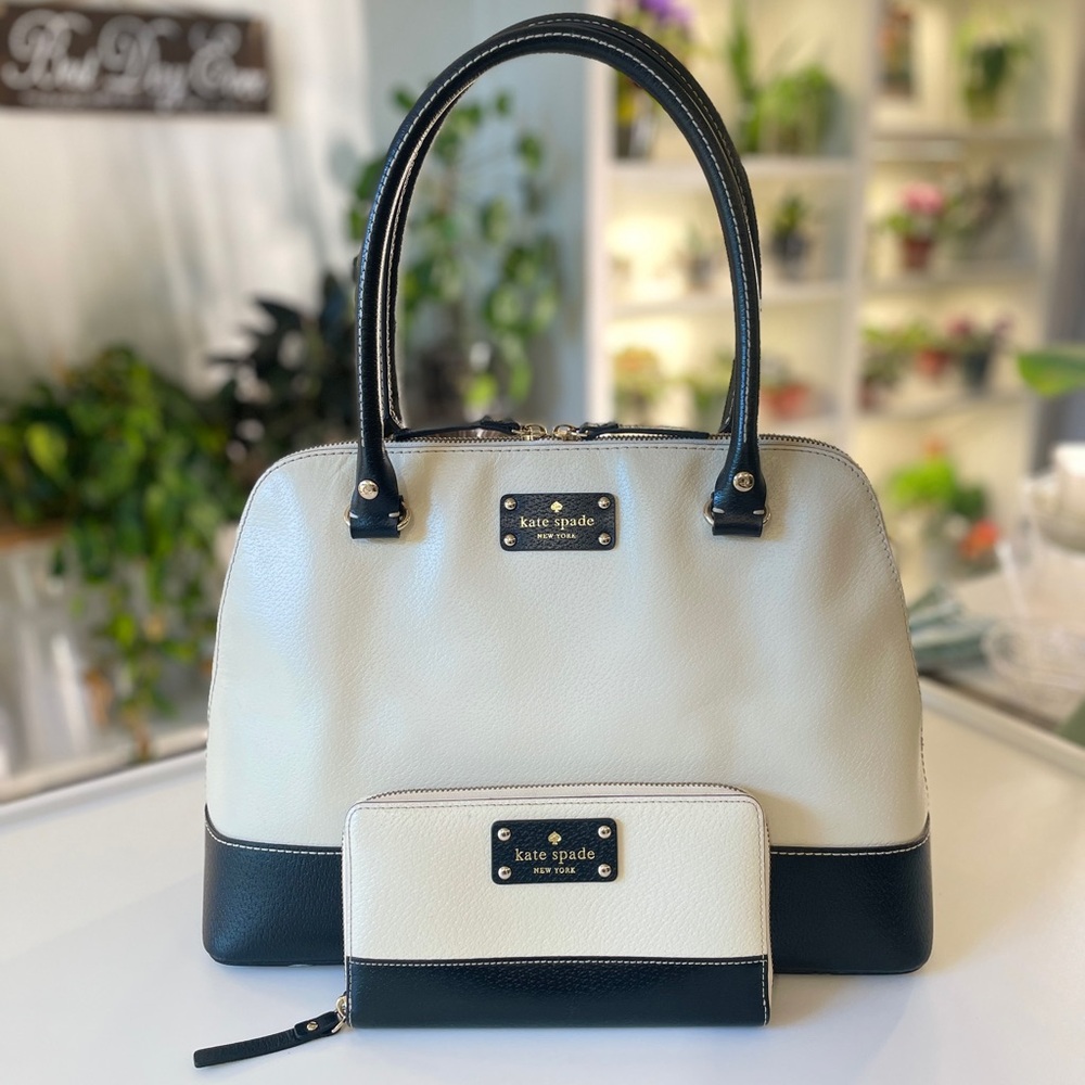 Kate Spade Cream and Black Women's Bag Set